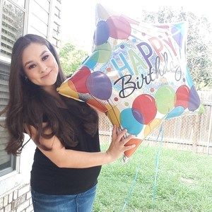 Meet your Posher, Beatriz